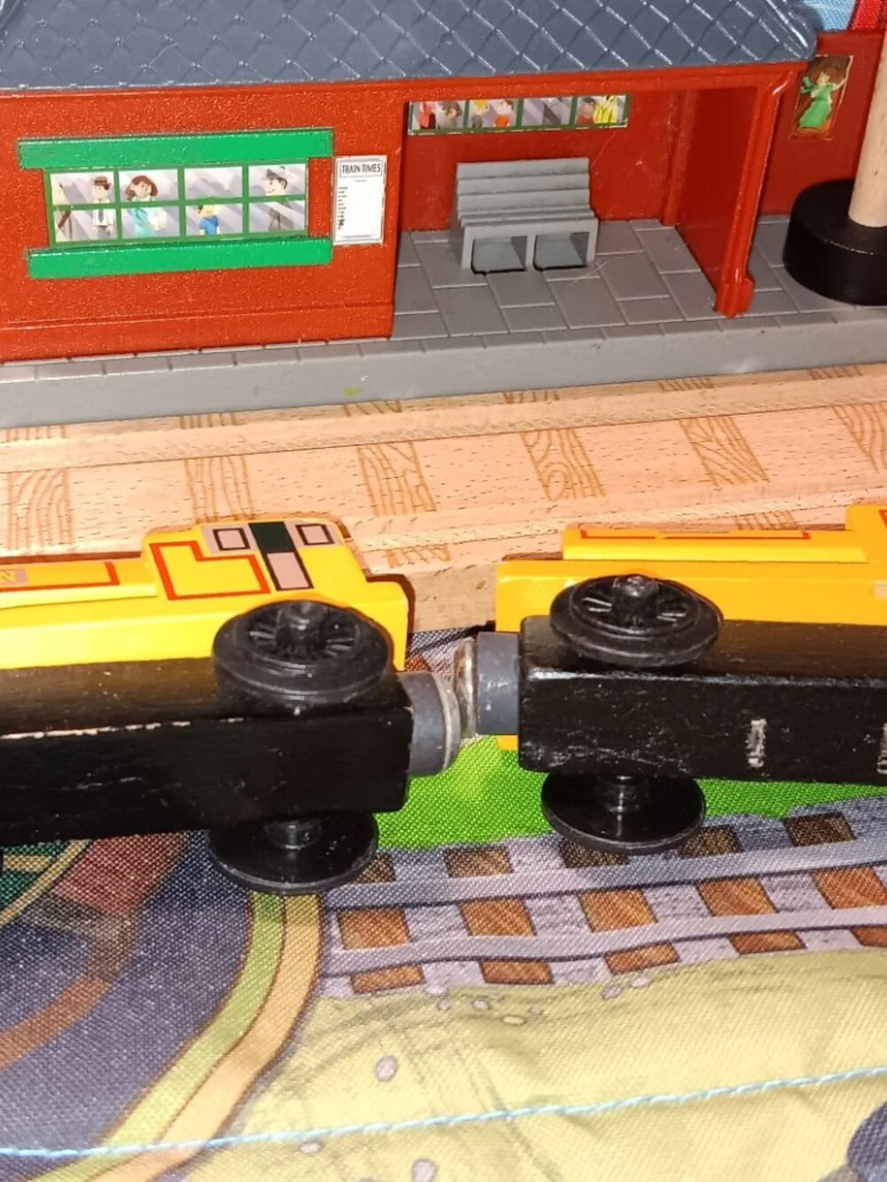 Thomas Wooden Railway Train Track Engine Bill and Ben Flat Magnet Staple